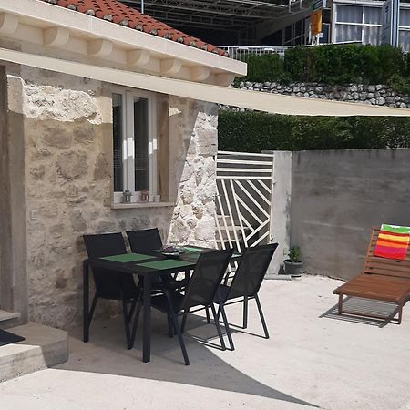 Little Stone House Apartamento Buici  Exterior foto