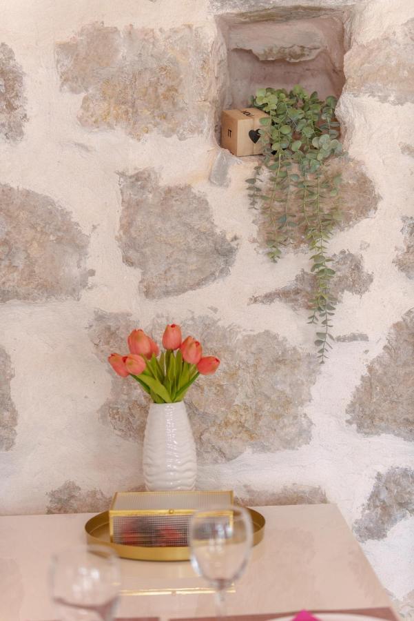 Little Stone House Apartamento Buici  Exterior foto