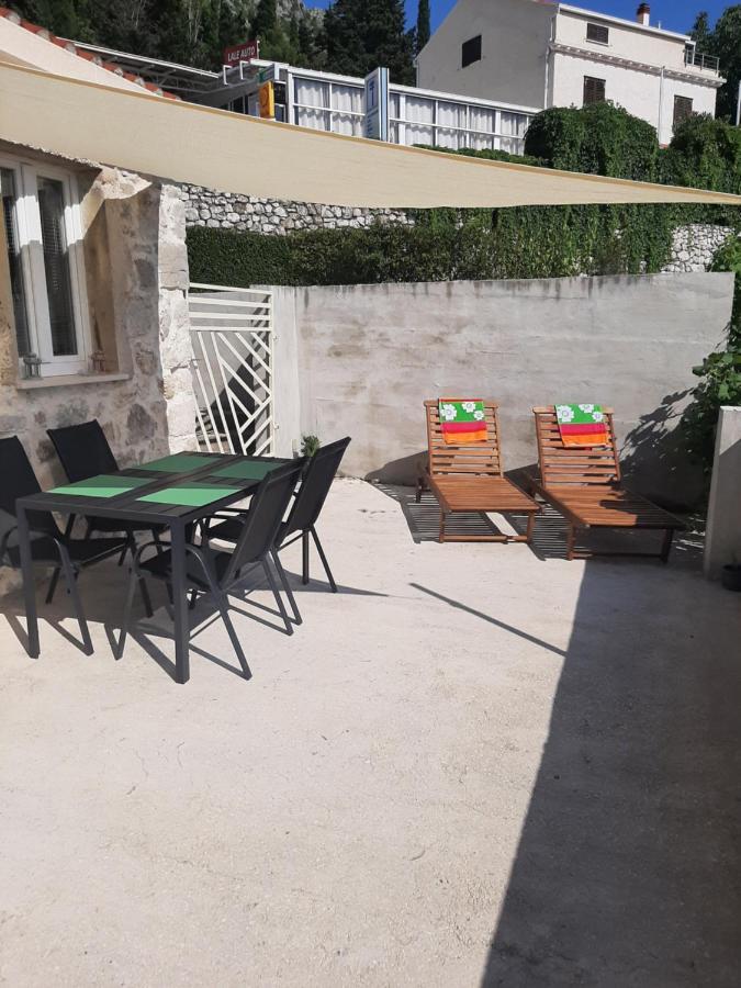 Little Stone House Apartamento Buici  Exterior foto